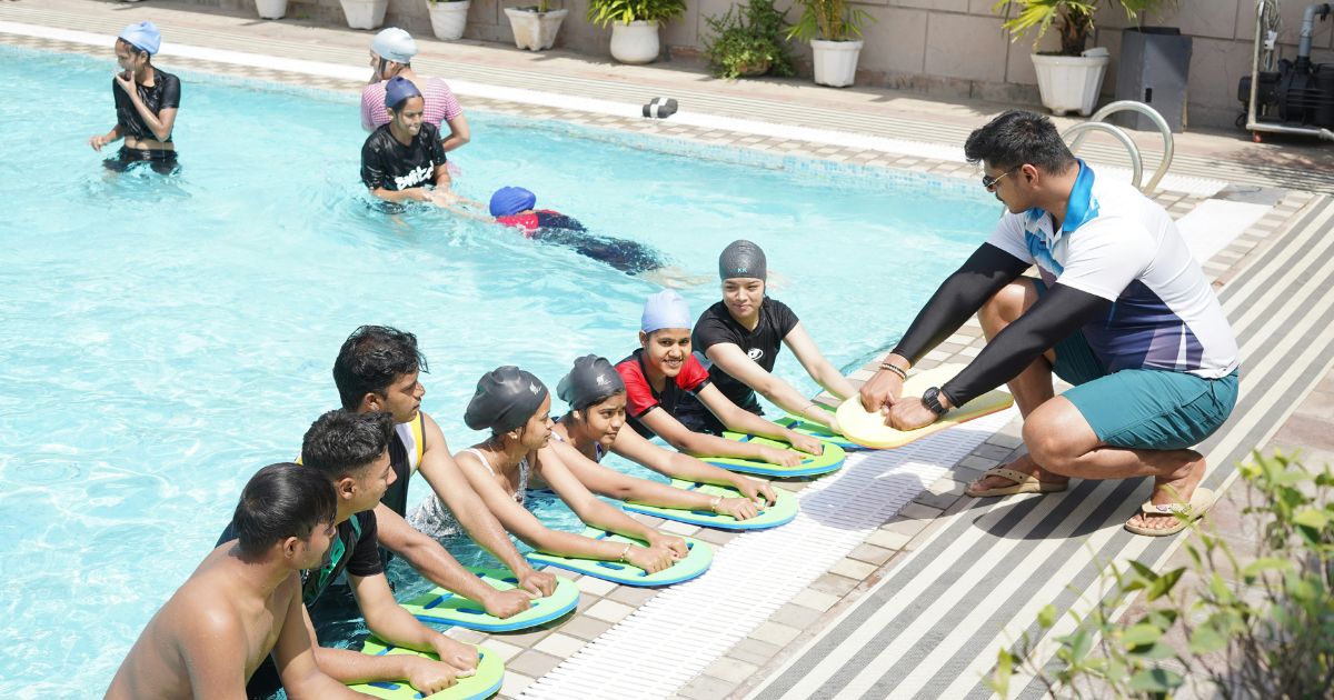 How to Choose a Swim School in Toronto: 7 Questions Parents Should Ask